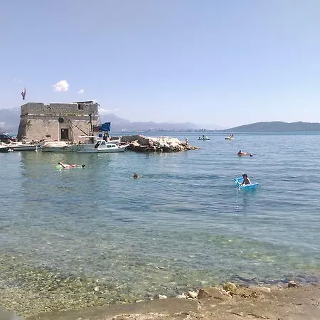 Mornar * Kaštela