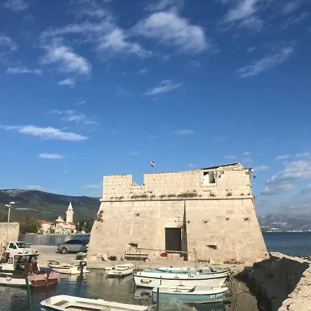 Mornar شقة